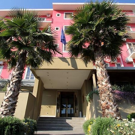 Hotel Carosello Понтеканьяно Экстерьер фото