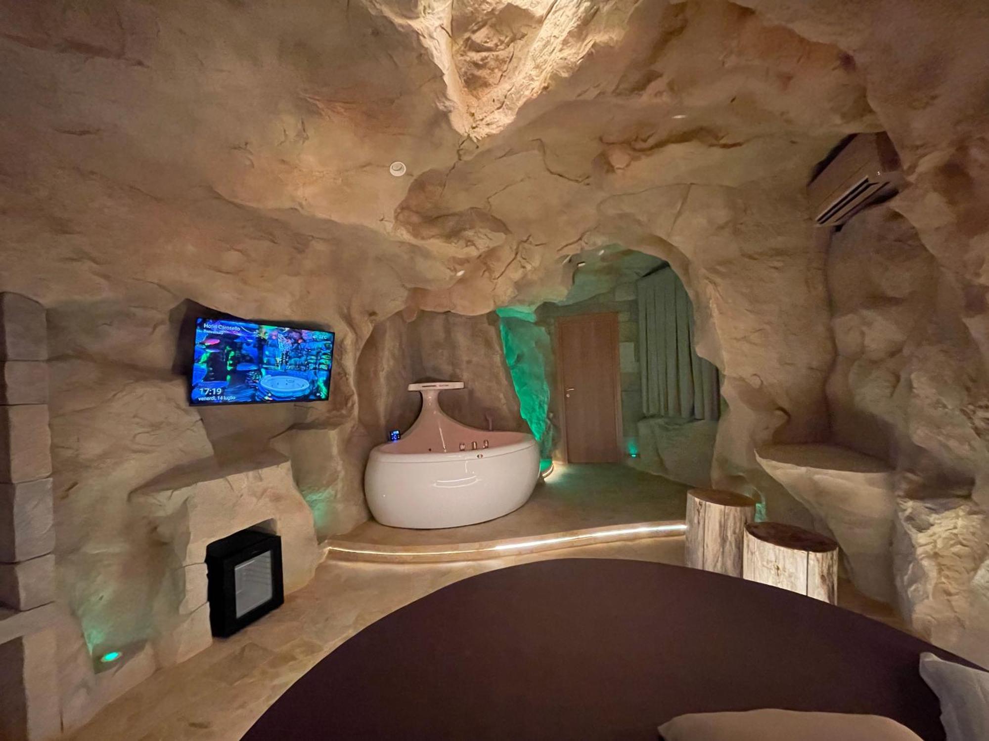 Hotel Carosello Понтеканьяно Экстерьер фото